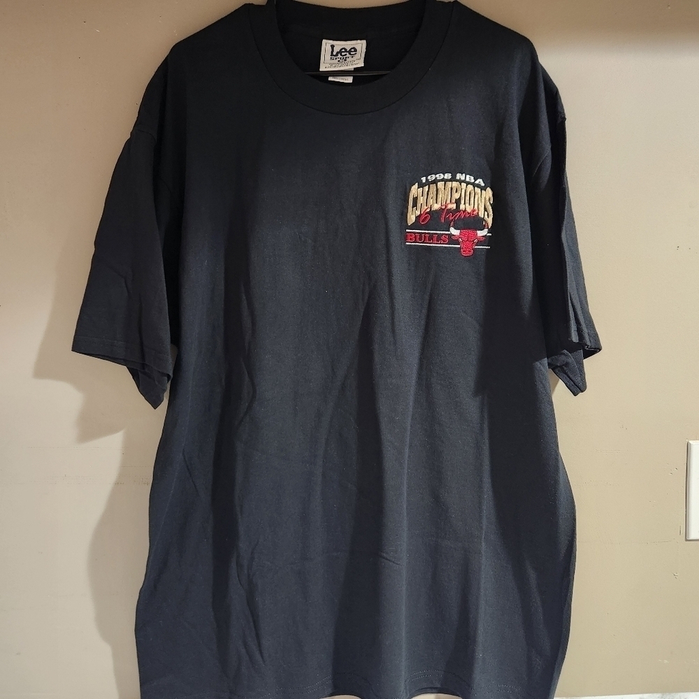Vintage Lee 1998 NBA Champions Chicago Bulls Tshirt Size XL